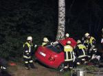 Toedlicher Verkehrsunfall Noesswartling - Befreiung mit schwerem Geraet